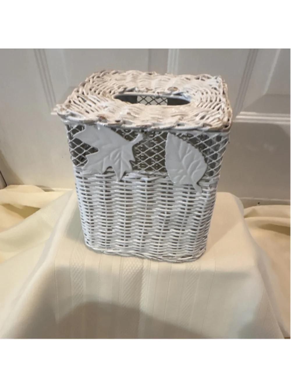 White Wicker Tissue Box Cover Relief Leaf Design Nature Theme Square